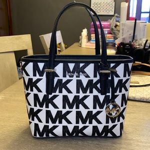 Michael Kors purse